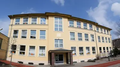 Flexible WC-Lösung: Toiletten-Kompromiss an Grundschule Allstedt