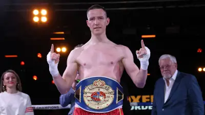 Hamburg hat wieder einen Box-Weltmeister: Alexander Pavlov siegt
