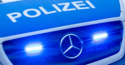 Jugendliche rasen mit getunten Mofas in Poing vor Polizei