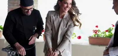Kate Middleton kocht Pasta in Italien – mit Verlobungsring