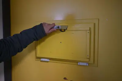 Kündigung von Ärzten im Maßregelvollzug nach Vergleich hinfällig
