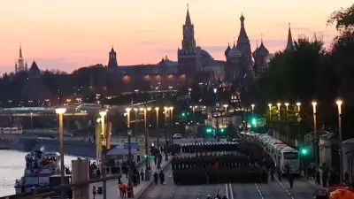 Kreml-Parade ohne Pomp: Putins Machtdemo verzichtet auf Waffenschau
