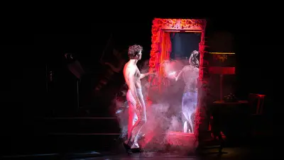 Kritik: „Dorian Gray“ im Deutschen Theater – hinreißendes Tanztheater