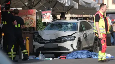 Leipzig: Auto rast in Menschenmenge – zwei Tote, viele Verletzte