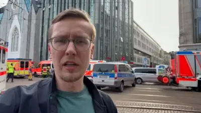 Leipzig: Auto rast in Menschenmenge – zwei Tote