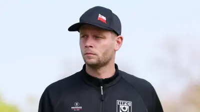 Lok Leipzig vor Relegation: HFC-Trainer Schröder über Aufstiegschancen