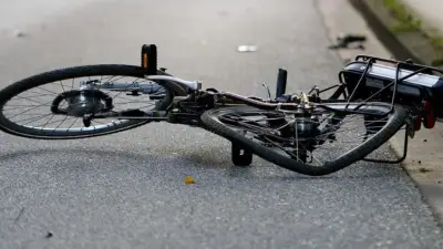 Magdeburg: Radfahrerin bei Unfall nach Rotlicht-Verstoß schwer verletzt