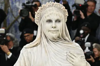 Met-Gala 2026: Stars feiern Mode und Kunst – Heidi Klum als Statue