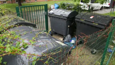Müllärger in Merseburg-Süd: Vermieter hebt Mülltrennung auf