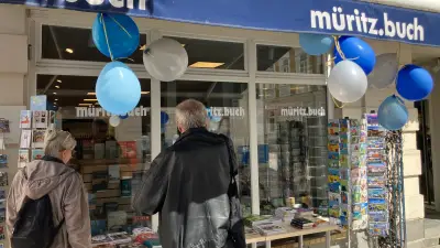 Nach Brand: Einziger Buchladen in Waren öffnet wieder