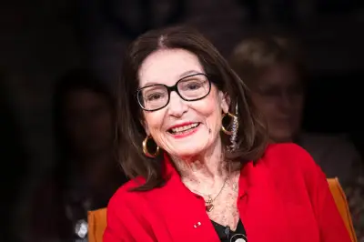 Nana Mouskouri setzte Brille gegen Harry Belafonte durch