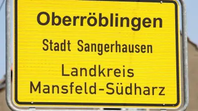 Ortsschild vertauscht: Sangerhäuser Tafel in Artern aufgetaucht