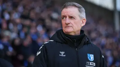 Petrik Sander lässt den 1. FC Magdeburg vor Vertragsentscheidung zappeln