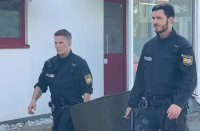 Polizei findet NS-Devotionalien bei Militaria-Händler in Oberbayern