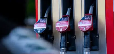 Polizei sucht Komplizen: 3000 Liter Diesel an Tankstelle gestohlen