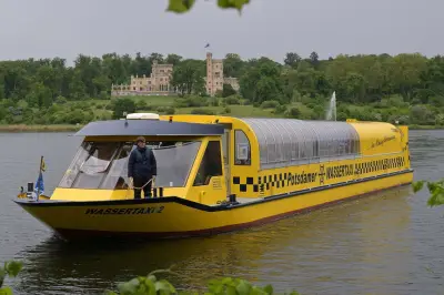 Potsdamer Wassertaxi fährt wieder: Schlösser vom Schiff aus entdecken