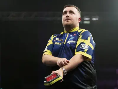 Premier League Darts heute LIVE: Littler in Leeds am Oche