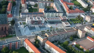 Prenzlauer Marktberg: Gehweg den ganzen Sommer gesperrt