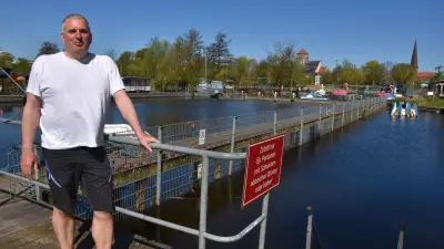 Rostocker Flussbad öffnet nur ab 25 Grad – Streit um private Badestelle