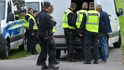 Schleuser kassieren Millionen – Ermittler schlagen zurück