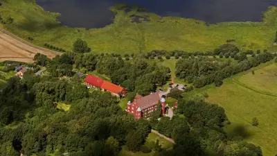 Schloss Spyker auf Rügen erneut zur Zwangsversteigerung