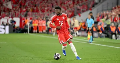 Schock für FC Bayern: Davies fällt mehrere Wochen aus
