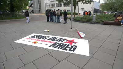 Schulstreik in Dessau: 50 Jugendliche protestieren gegen Wehrpflicht