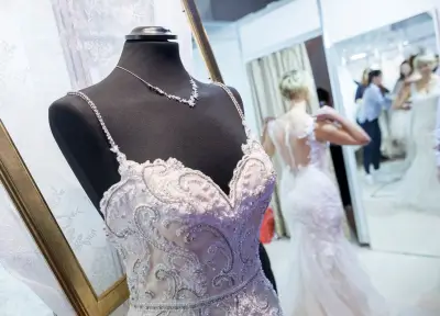 Stilvoll sparen bei der Hochzeitskleidung: Secondhand und Co.