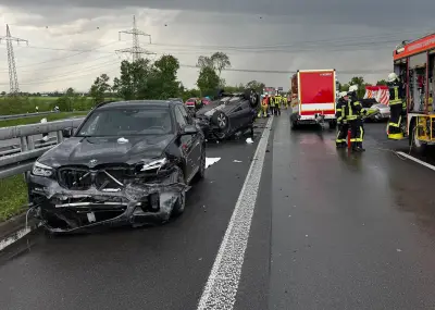 Tödlicher Unfall auf A61: Frau stirbt, Kind schwer verletzt