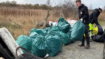 Tonnenweise Müll aus Hafen bedroht Naturschutzgebiet Schnatermann