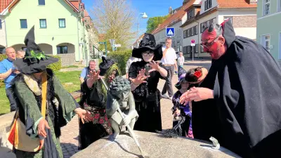 Trotz Kritik: Penzlin feiert Walpurgisnacht mit Feuer und Hexen