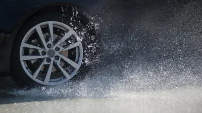 Unfallserie auf der A9 im Burgenlandkreis bei Regen
