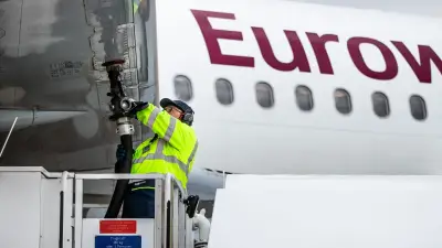 Urlaubsflüge in Gefahr: Kerosin reicht nur noch fünf Monate