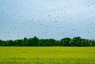 Vatertag 2026: Regen und Gewitter erwartet – Schnee in den Alpen möglich