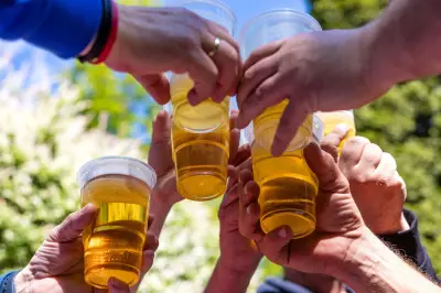 Vatertag: Warum der Brauch mit Bollerwagen und Bier weiterlebt