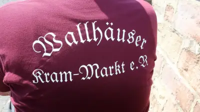 Wallhäuser Krammarkt: Pflanzen, Besen und Unterhaltung