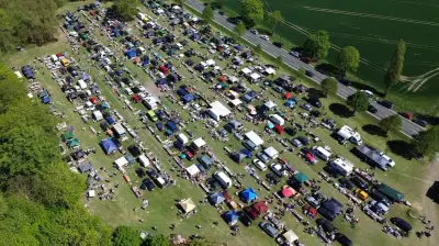 XXL-Flohmarkt in Göritz: Drohne zeigt riesiges Schnäppchenparadies aus der Vogelperspektive