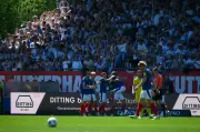 2:0 gegen Braunschweig: Holstein Kiel feiert vorzeitigen Klassenerhalt