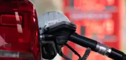 ADAC kritisiert Spritpreise: Steuersenkung kommt nicht an
