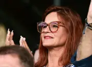 Andrea Berg textet Hit für Dorfclub um: Aufstieg gefeiert