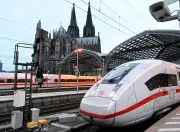 Bahn im April pünktlicher, doch jeder dritte ICE verspätet