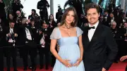 Barbara Palvin und Dylan Sprouse verkünden Babyglück in Cannes