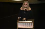 Barbra Streisand sagt Cannes-Besuch nach Knieverletzung ab