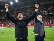 Überwältigte Freude: Schuster nach Finaleinzug mit SC Freiburg