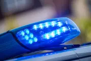 Betrunkener randaliert im Flieger – Zwischenlandung in Baden-Baden