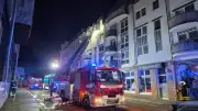 Brand in Halle: Großeinsatz der Feuerwehr in Mehrfamilienhaus