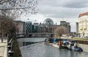 Bundestag stoppt milliardenschweres Bauprojekt am Schiffbauerdamm