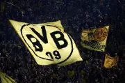 BVB bindet Top-Talent Kaba: Profivertrag für 1,96-Meter-Riesen