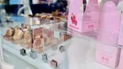 Crossy & Cream: Schwerins neuer Food-Hype mit stundenlangen Schlangen