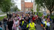 CSD in Dessau: Rund 700 Menschen feiern friedlich für Vielfalt